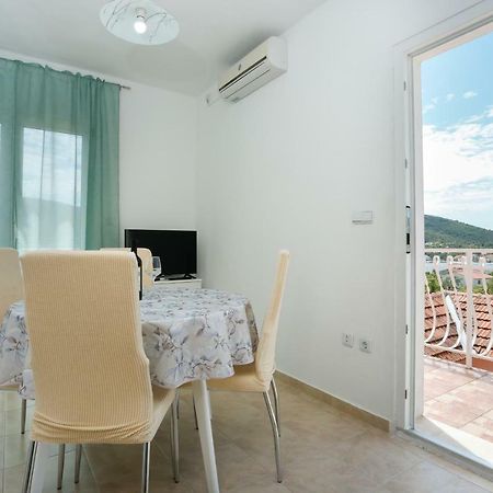 Apartman Paula 1 Appartement Vinišće Buitenkant foto
