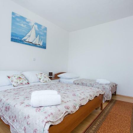 Apartman Paula 1 Appartement Vinišće Buitenkant foto