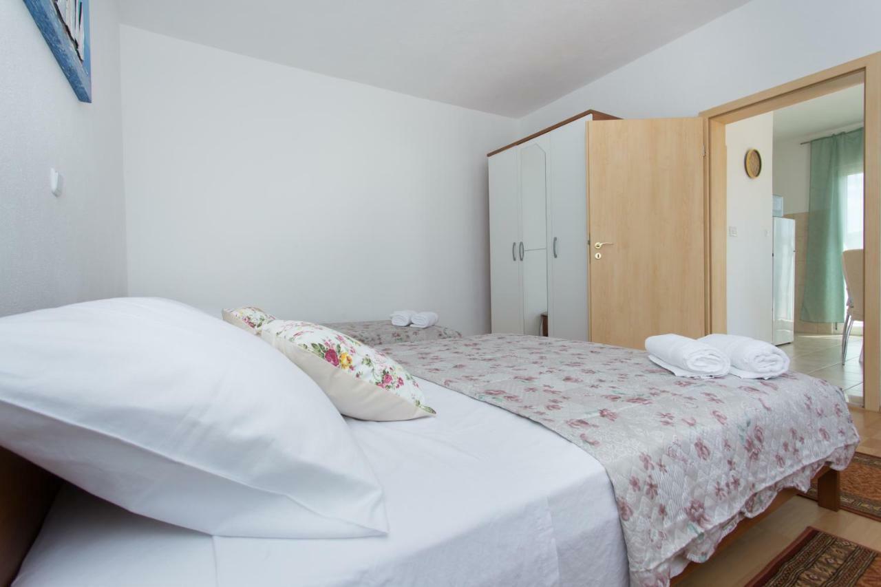 Apartman Paula 1 Appartement Vinišće Buitenkant foto