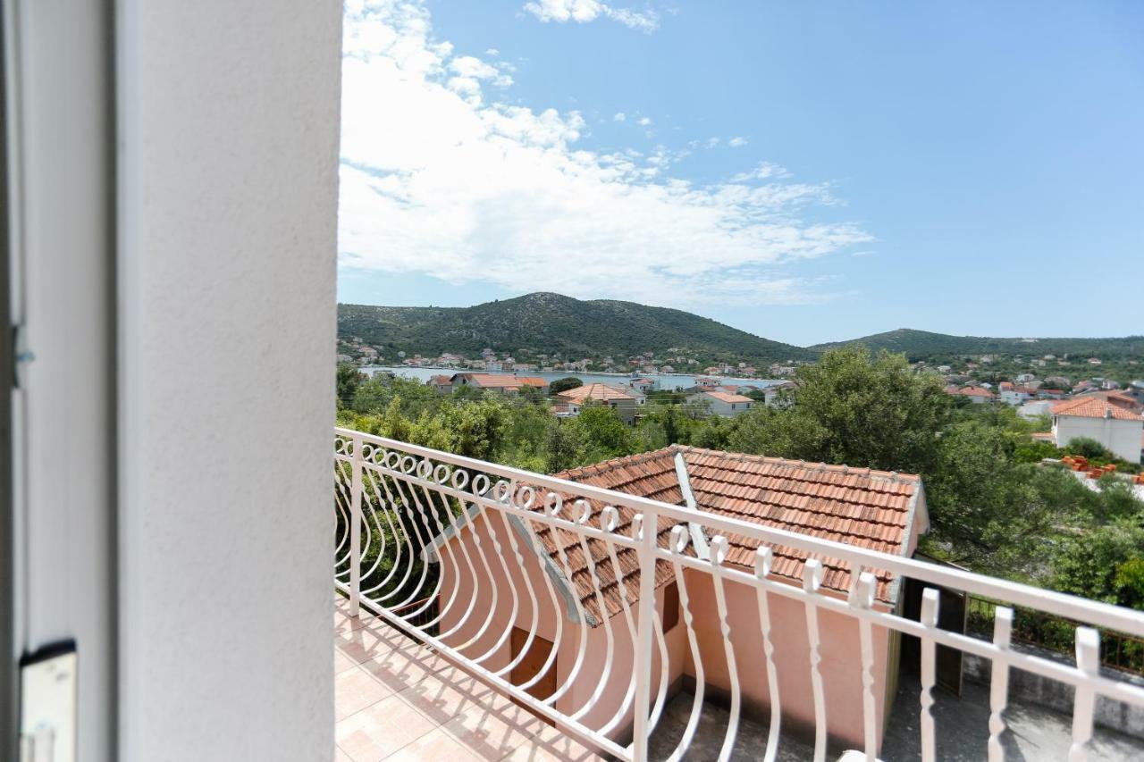 Apartman Paula 1 Appartement Vinišće Buitenkant foto