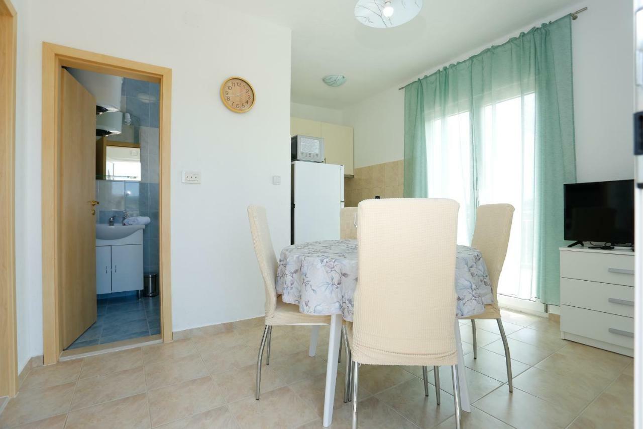 Apartman Paula 1 Appartement Vinišće Buitenkant foto